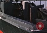 Immagine di Imbarcazione di pattuglia River Il Vietnam, 1967, secondo 57 filmato di repertorio 65675055573