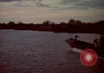 Immagine di Imbarcazione di pattuglia River Il Vietnam, 1968, secondo 21 filmato di repertorio 65675055575