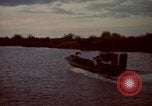 Immagine di Imbarcazione di pattuglia River Il Vietnam, 1968, secondo 22 filmato di repertorio 65675055575