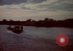 Immagine di Imbarcazione di pattuglia River Il Vietnam, 1968, secondo 24 filmato di repertorio 65675055575