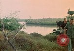 Immagine di Imbarcazione di pattuglia River Il Vietnam, 1968, secondo 54 filmato di repertorio 65675055575