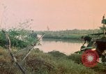 Immagine di Imbarcazione di pattuglia River Il Vietnam, 1968, secondo 58 filmato di repertorio 65675055575