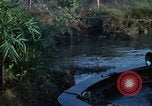 Immagine di Imbarcazione di pattuglia River Il Vietnam, 1968, secondo 26 filmato di repertorio 65675055576