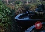 Immagine di Imbarcazione di pattuglia River Il Vietnam, 1968, secondo 34 filmato di repertorio 65675055576