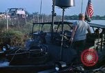 Immagine di Imbarcazione di pattuglia River Il Vietnam, 1968, secondo 39 filmato di repertorio 65675055576
