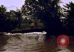 Immagine di Imbarcazione di pattuglia River Il Vietnam, 1968, secondo 50 filmato di repertorio 65675055576