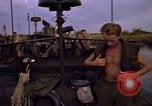 Immagine di Imbarcazione di pattuglia River Il Vietnam, 1968, secondo 6 filmato di repertorio 65675055577