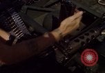 Immagine di Imbarcazione di pattuglia River Il Vietnam, 1968, secondo 52 filmato di repertorio 65675055577