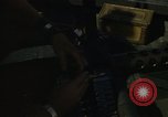 Immagine di Imbarcazione di pattuglia River Il Vietnam, 1968, secondo 62 filmato di repertorio 65675055577