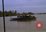 Standbild Patrol Boat River Vietnam, 1968, aus Sekunde 5 historischem Filmmaterial Videoclip 65675055578