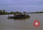 Standbild Patrol Boat River Vietnam, 1968, aus Sekunde 11 historischem Filmmaterial Videoclip 65675055578