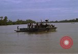 Standbild Patrol Boat River Vietnam, 1968, aus Sekunde 13 historischem Filmmaterial Videoclip 65675055578
