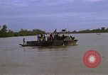 Standbild Patrol Boat River Vietnam, 1968, aus Sekunde 14 historischem Filmmaterial Videoclip 65675055578
