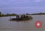 Standbild Patrol Boat River Vietnam, 1968, aus Sekunde 16 historischem Filmmaterial Videoclip 65675055578