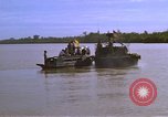 Standbild Patrol Boat River Vietnam, 1968, aus Sekunde 18 historischem Filmmaterial Videoclip 65675055578