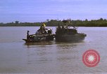 Standbild Patrol Boat River Vietnam, 1968, aus Sekunde 20 historischem Filmmaterial Videoclip 65675055578