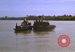 Standbild Patrol Boat River Vietnam, 1968, aus Sekunde 22 historischem Filmmaterial Videoclip 65675055578