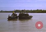 Standbild Patrol Boat River Vietnam, 1968, aus Sekunde 23 historischem Filmmaterial Videoclip 65675055578