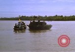 Standbild Patrol Boat River Vietnam, 1968, aus Sekunde 26 historischem Filmmaterial Videoclip 65675055578