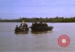 Standbild Patrol Boat River Vietnam, 1968, aus Sekunde 28 historischem Filmmaterial Videoclip 65675055578