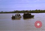 Standbild Patrol Boat River Vietnam, 1968, aus Sekunde 33 historischem Filmmaterial Videoclip 65675055578