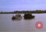 Standbild Patrol Boat River Vietnam, 1968, aus Sekunde 34 historischem Filmmaterial Videoclip 65675055578