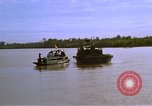 Standbild Patrol Boat River Vietnam, 1968, aus Sekunde 35 historischem Filmmaterial Videoclip 65675055578