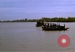 Standbild Patrol Boat River Vietnam, 1968, aus Sekunde 40 historischem Filmmaterial Videoclip 65675055578