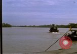 Standbild Patrol Boat River Vietnam, 1968, aus Sekunde 45 historischem Filmmaterial Videoclip 65675055578
