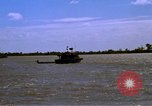 Standbild Patrol Boat River Vietnam, 1968, aus Sekunde 49 historischem Filmmaterial Videoclip 65675055578