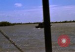 Standbild Patrol Boat River Vietnam, 1968, aus Sekunde 56 historischem Filmmaterial Videoclip 65675055578