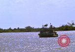 Standbild Patrol Boat River Vietnam, 1968, aus Sekunde 60 historischem Filmmaterial Videoclip 65675055578