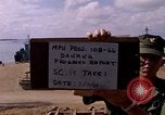 Standbild offloading Operationen Da Nang Vietnam, 1966, aus Sekunde 10 historischem Filmmaterial Videoclip 65675055579