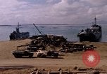 Standbild offloading Operationen Da Nang Vietnam, 1966, aus Sekunde 17 historischem Filmmaterial Videoclip 65675055579