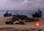 Standbild offloading Operationen Da Nang Vietnam, 1966, aus Sekunde 30 historischem Filmmaterial Videoclip 65675055579