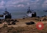 Standbild offloading Operationen Da Nang Vietnam, 1966, aus Sekunde 57 historischem Filmmaterial Videoclip 65675055579