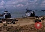 Standbild offloading Operationen Da Nang Vietnam, 1966, aus Sekunde 59 historischem Filmmaterial Videoclip 65675055579