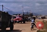 Standbild ttraffic Staus Da Nang Vietnam, 1966, aus Sekunde 8 historischem Filmmaterial Videoclip 65675055580