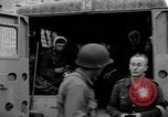 Immagine di Feriti tedeschi Avranches Francia, 1944, secondo 31 filmato di repertorio 65675055589