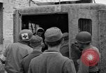 Immagine di Feriti tedeschi Avranches Francia, 1944, secondo 47 filmato di repertorio 65675055589