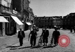 Image civils français Vannes France, 1944, de la seconde 31 séquences d'archives historiques vidéo 65675055591