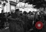 Standbild Rückkehr französischer Flüchtlinge Vannes Frankreich, 1944, aus Sekunde 7 historischem Filmmaterial Videoclip 65675055592