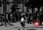 Standbild Rückkehr französischer Flüchtlinge Vannes Frankreich, 1944, aus Sekunde 14 historischem Filmmaterial Videoclip 65675055592