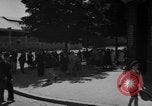 Standbild Rückkehr französischer Flüchtlinge Vannes Frankreich, 1944, aus Sekunde 15 historischem Filmmaterial Videoclip 65675055592