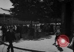 Standbild Rückkehr französischer Flüchtlinge Vannes Frankreich, 1944, aus Sekunde 16 historischem Filmmaterial Videoclip 65675055592