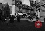 Standbild Rückkehr französischer Flüchtlinge Vannes Frankreich, 1944, aus Sekunde 22 historischem Filmmaterial Videoclip 65675055592