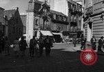 Standbild Rückkehr französischer Flüchtlinge Vannes Frankreich, 1944, aus Sekunde 25 historischem Filmmaterial Videoclip 65675055592
