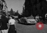 Standbild Rückkehr französischer Flüchtlinge Vannes Frankreich, 1944, aus Sekunde 26 historischem Filmmaterial Videoclip 65675055592