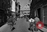 Standbild Rückkehr französischer Flüchtlinge Vannes Frankreich, 1944, aus Sekunde 33 historischem Filmmaterial Videoclip 65675055592
