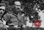 Standbild Rückkehr französischer Flüchtlinge Vannes Frankreich, 1944, aus Sekunde 39 historischem Filmmaterial Videoclip 65675055592